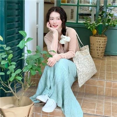 我就背首诗,你们咋全下跪了